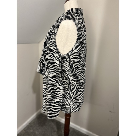 Michael Kors Zebra‎ Print Faux Rabbic Soft Fur Vest S City Quiet Luxury Classic - Picture 4 of 6